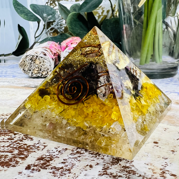 Cosmic Force Yellow & Gold Orgonite Pyramid